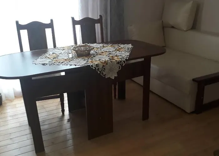 у насті *